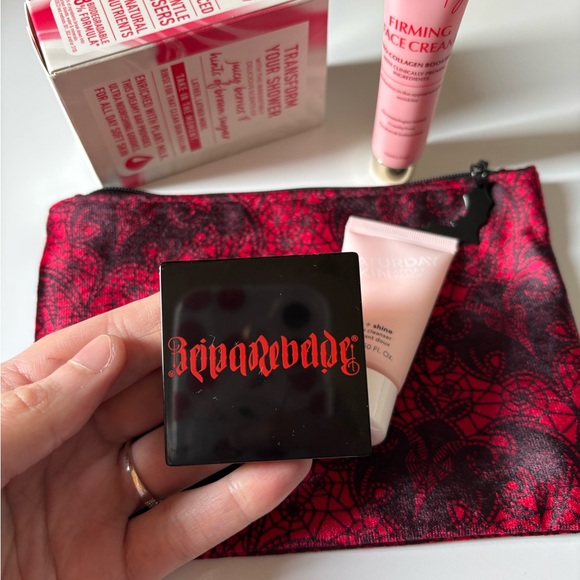 Makeup Bag Bundle - Picture 2 of 10